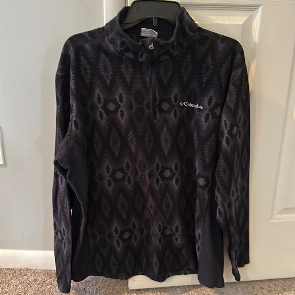 Men’s Columbia zip sweatshirt